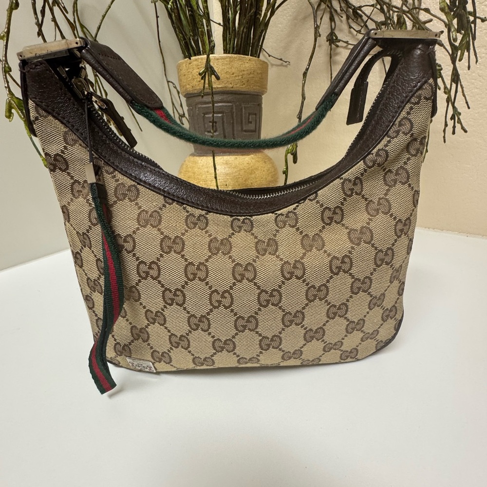 Gucci shoulder bag